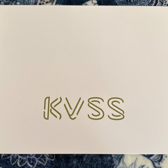 KVSS Pink 100% Pure Cashmere Lightweight Soft Fringed Scarf NEW w/Gift Box! - Picture 7 of 7